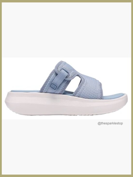 Clarks Cloudsteppers flip flops are here 😎 Lightweight  Cloudsteppers Wedge Sandal with PillowSoft Footbed